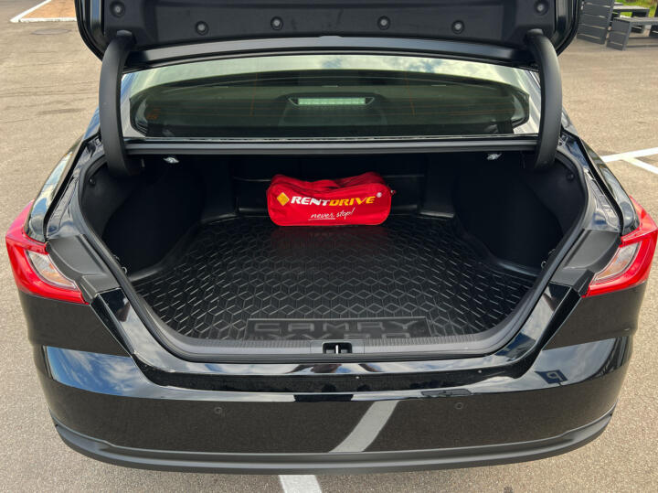 trunk Camry 2025