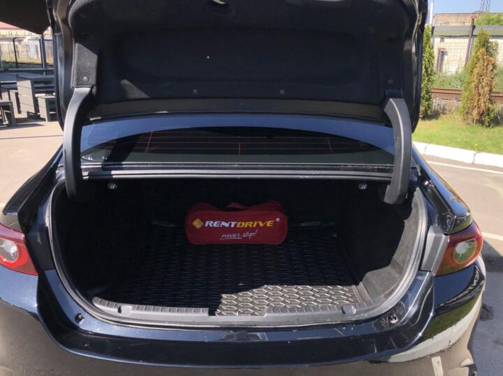 Mazda 3 Kyiv rent a acr