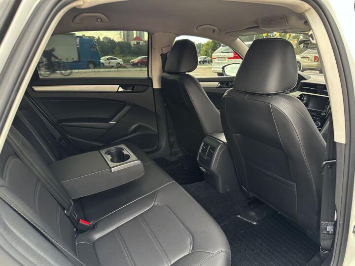 rent a Volkswagen Passat B8 Kyiv