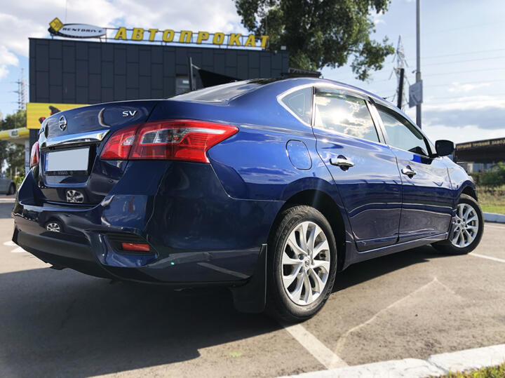 Nissan Sentra в RentDrive