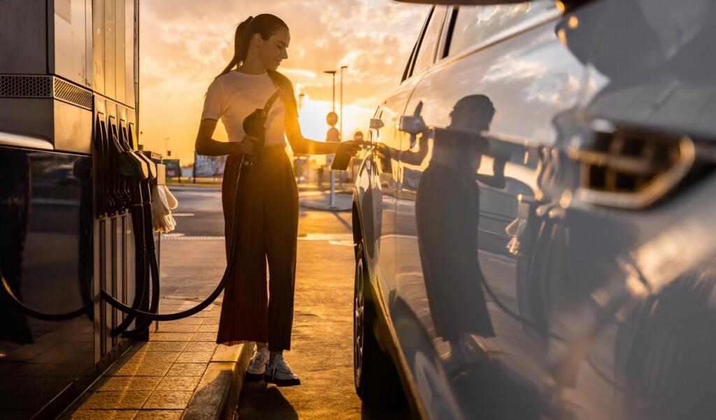 how to save money when renting a car