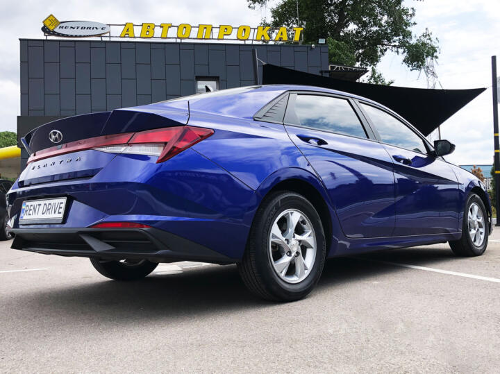 прокат Hyundai Elantra Киев